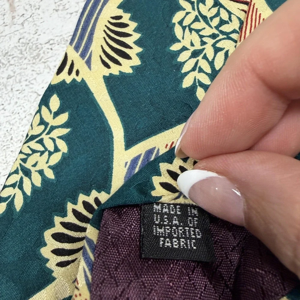 Christian Dior 100% Silk Tie Mens One Size Green Floral Made In‎ USA Necktie